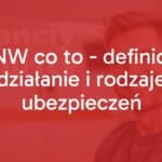 Ubezpieczenie NNW, ochronna sieć finansowa po wypadku, mężczyzna z bandażem na ręce, uśmiechnięty, tło szpitalne, realistyczne.